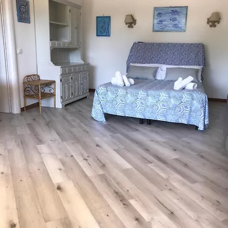 Un Ospite A Fontania 加埃塔